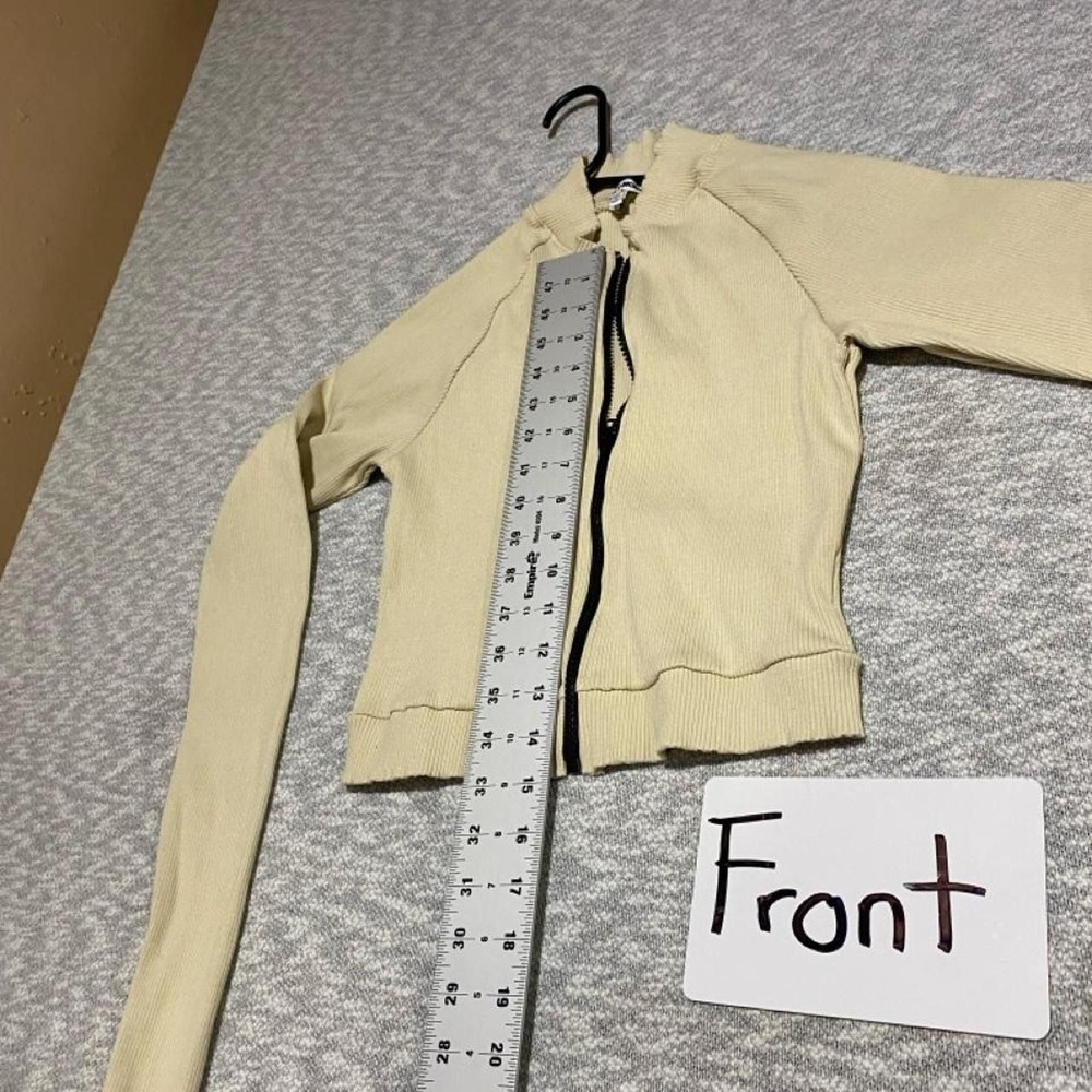 Fashion Nova Beige zip up long sleeve crop top women XL. SKU-C242